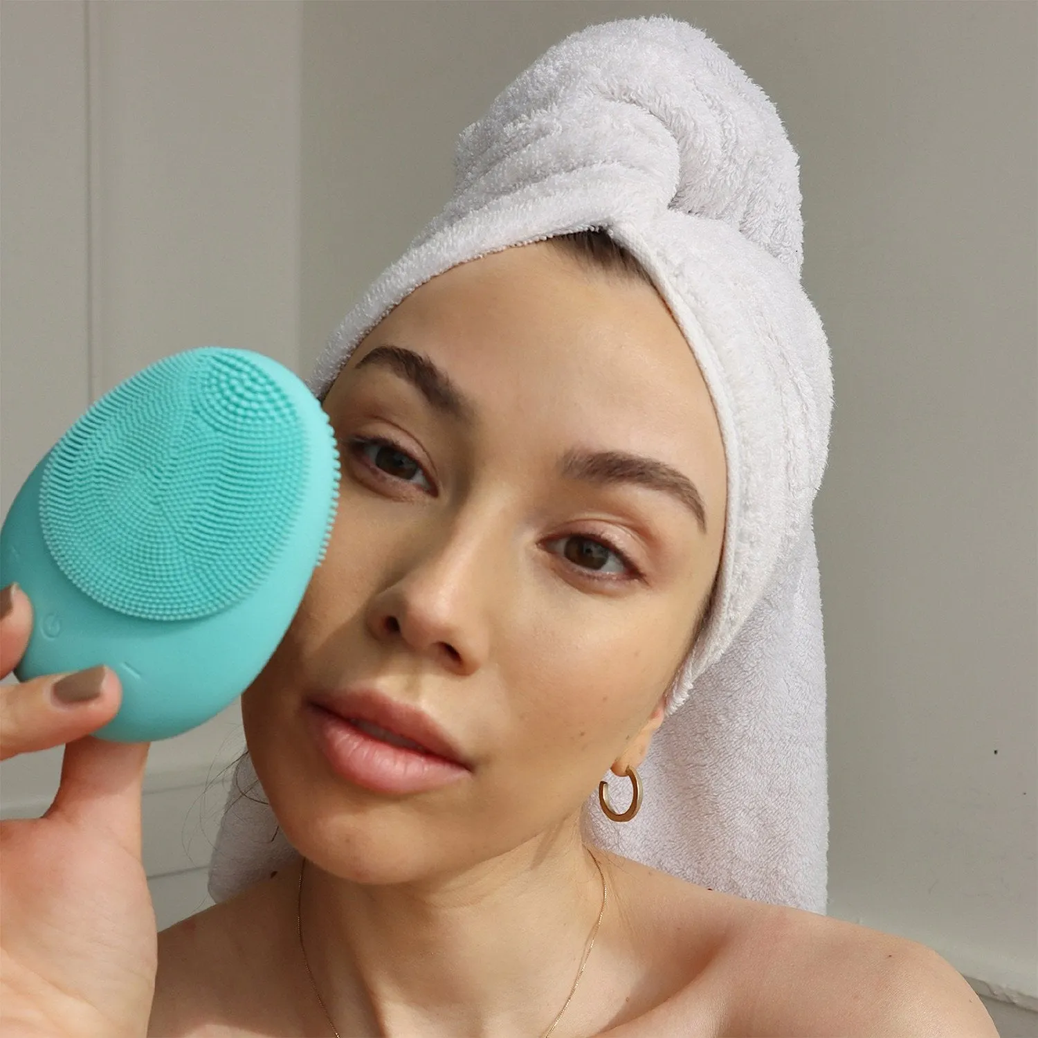 Fancii Isla Sonic Facial Cleansing Brush