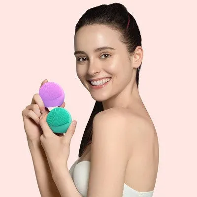 FOREO LUNA Play Plus 2 Silicone Facial Cleansing Brush